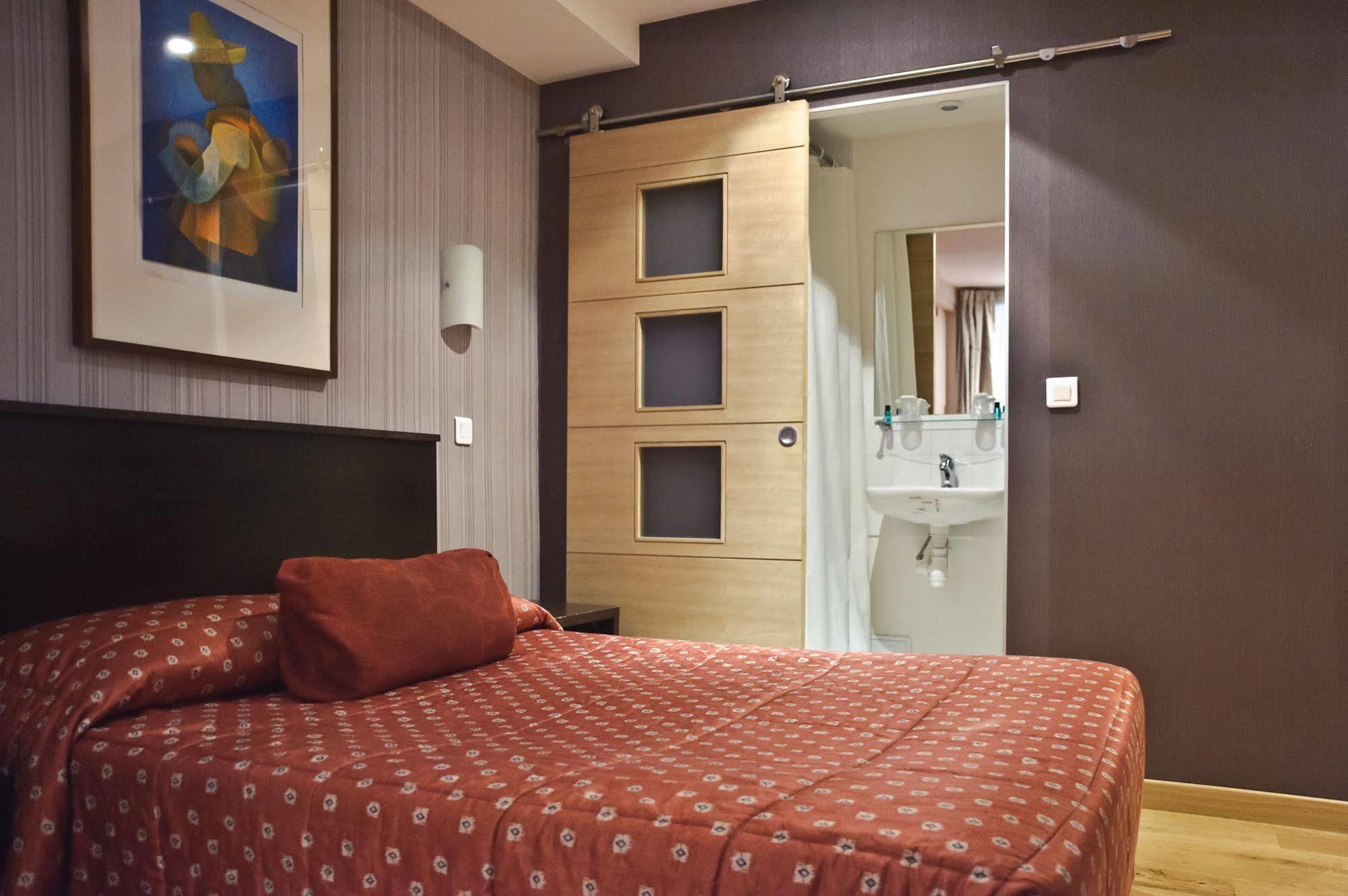 Hotel Theoreme Paris Bagian luar foto